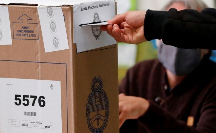 La Cámara Nacional Electoral difundió las fechas de los comicios del 2023.