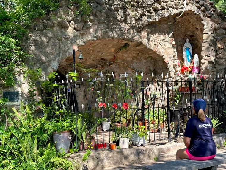 La Virgen de Lourdes de Agua de Oro y una historia que impacta en las emociones