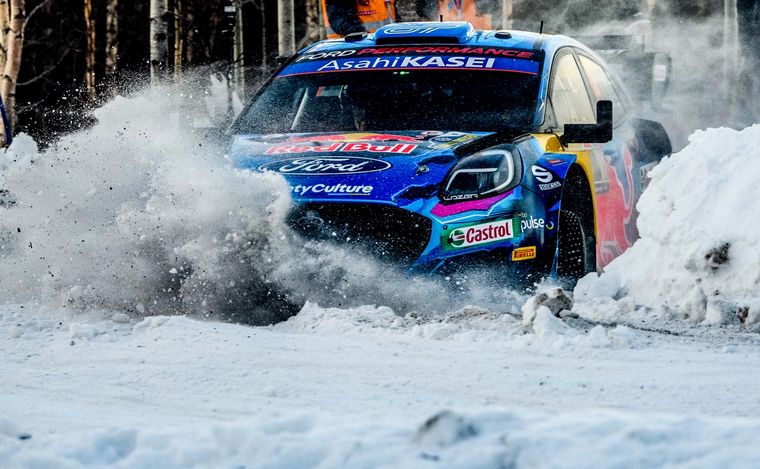 Gran carrera de Ford y Tänak para poner al estonio al frente del WRC