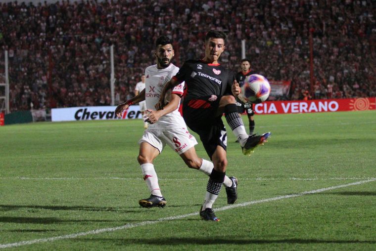 Instituto mantuvo su invicto ante el duro Huracán en Alta Córdoba. (Foto: IACC)