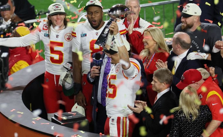 FOTO: Kansas City Chiefs el gran ganador del Super Bowl.