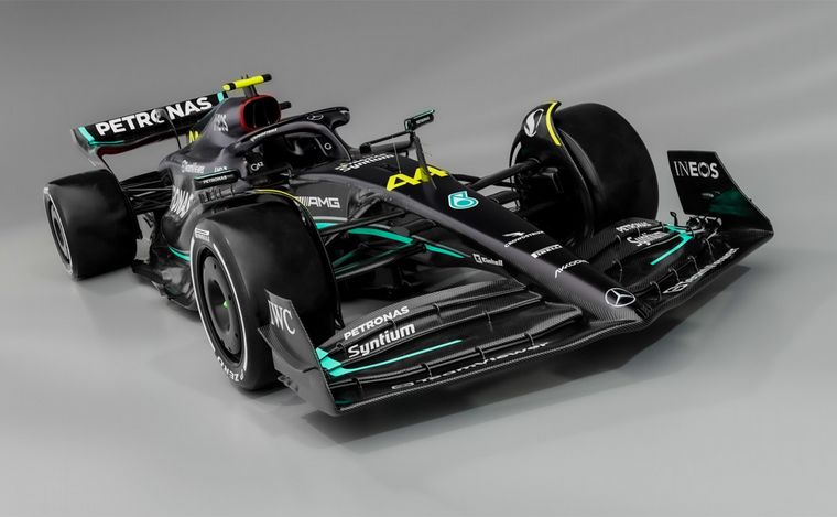 El nuevo Mercedes W13 de F1 fue presentado esta mañana