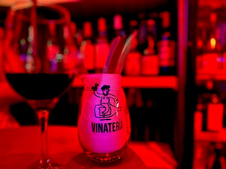 Vinateria Wine Bar