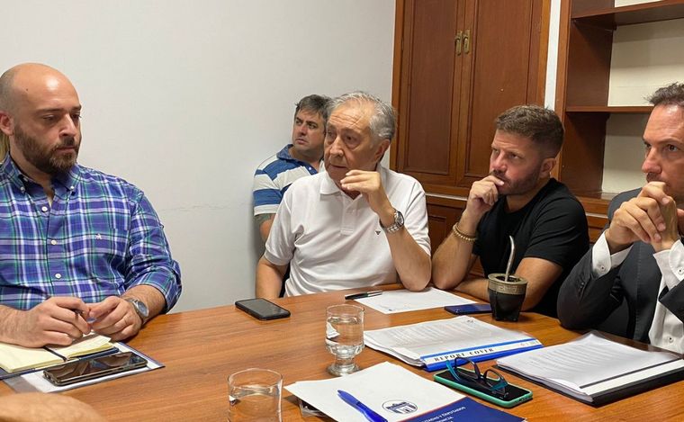 Legisladores citaron al ministro Brilloni.