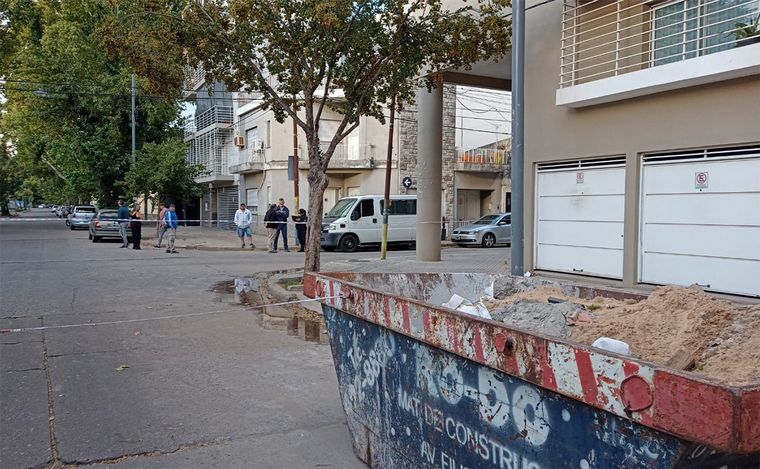 FOTO: Rosario: ataque a balazos contra el frente de una cochera en la zona oeste. 
