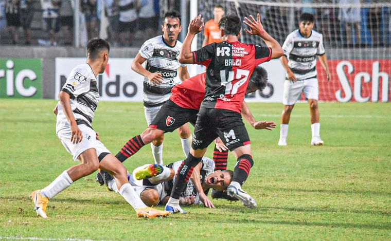 Newell's vs. Claypole - 32avos. de final de la Copa Argentina. 