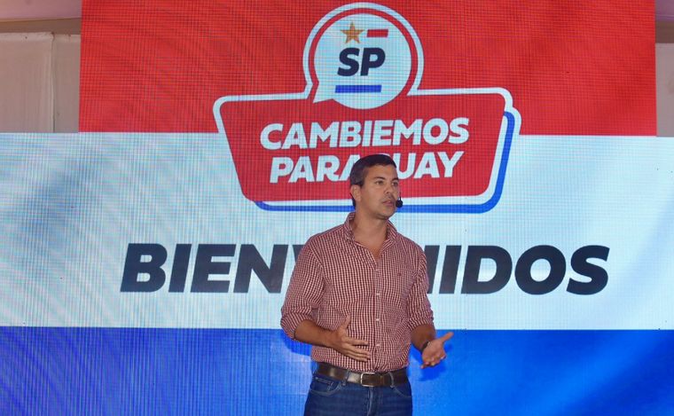 FOTO: Santiago Peña, candidato a Presidente del Partido Colorado en Paraguay.
