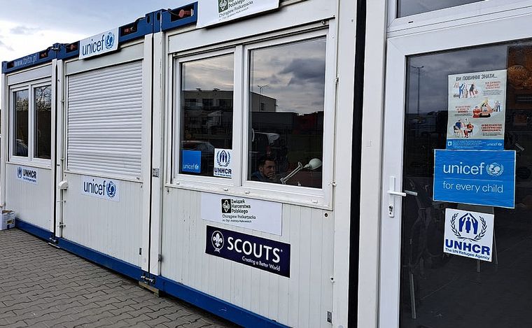 Refugiados ucranianos en Medyka, ciudad fronteriza del sureste de Polonia.