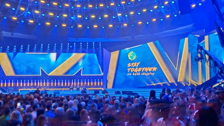 Realizan un concierto por la paz en el estadio Arena de Rzerszów