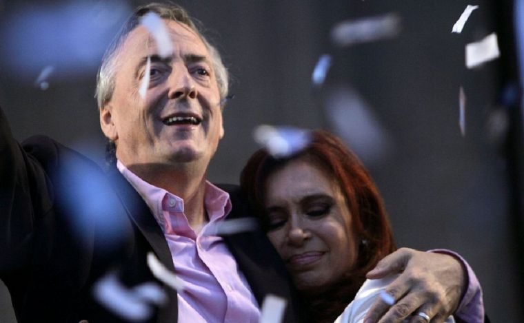 FOTO: Néstor Kirchner y Cristina Fernández.