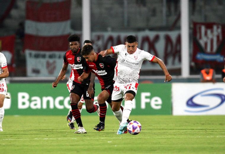 Santiago Rodríguez fue el autor del primer gol albirrojo.