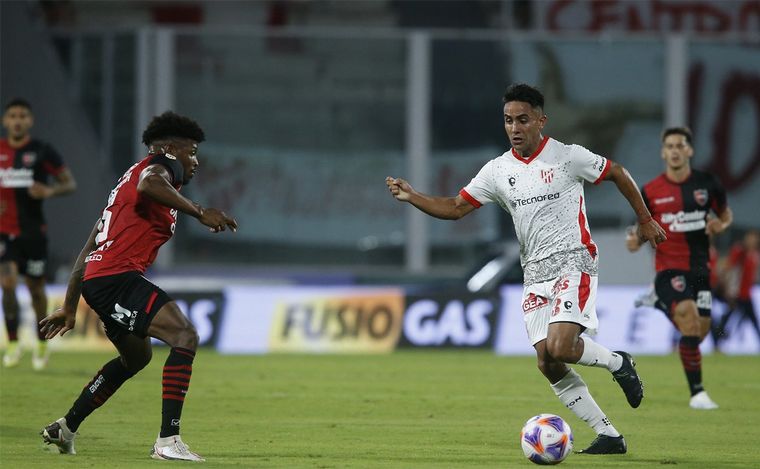 Newell's vs. Instituto. Fecha 5 de la Liga Profesional de Fútbol 2023. 
