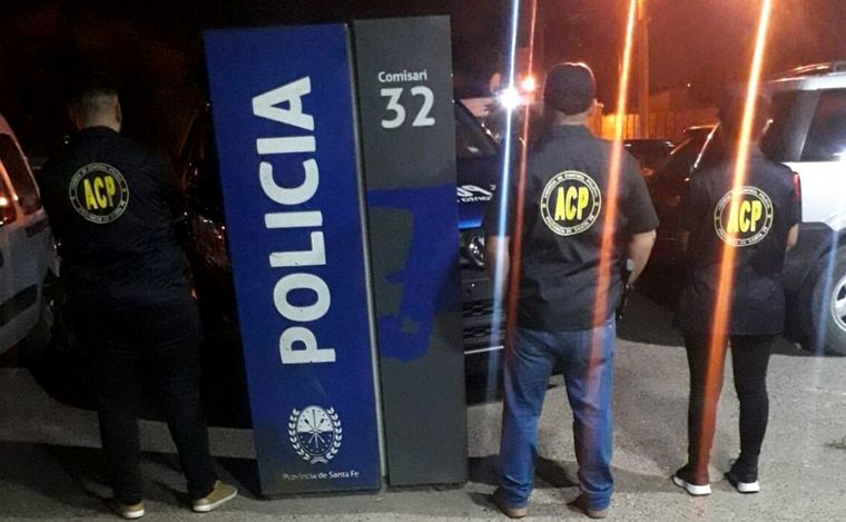 FOTO: Inspecciones de la ACP en varias comisarías de Rosario.