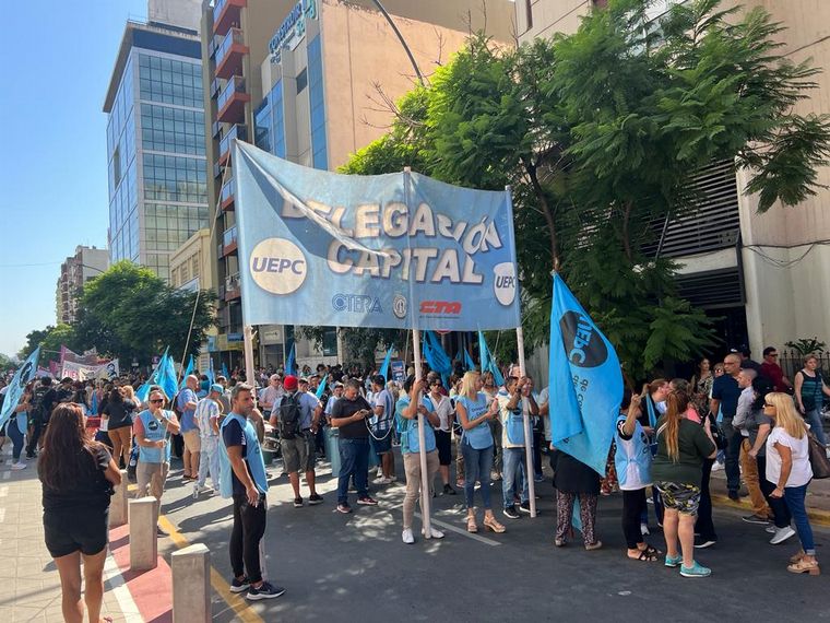 Inicio de clases en Córdoba: prevén alta adhesión al paro en escuelas públicas