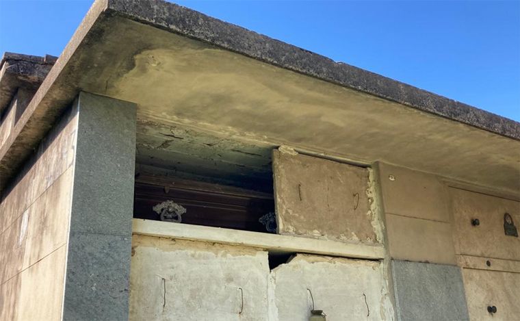 Abandono en el cementerio La Piedad: el crítico estado de las instalaciones.