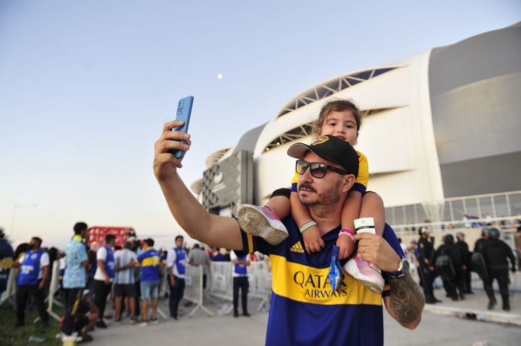 Una multitud acompañó a Boca en el Madre de Ciudades.