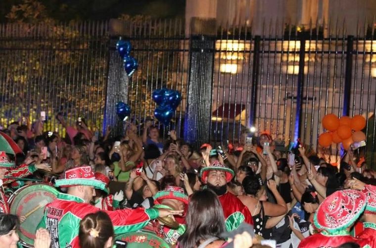 FOTO: Ricky Martin se reencontró con sus fans de Buenos Aires entre bailes y murgas