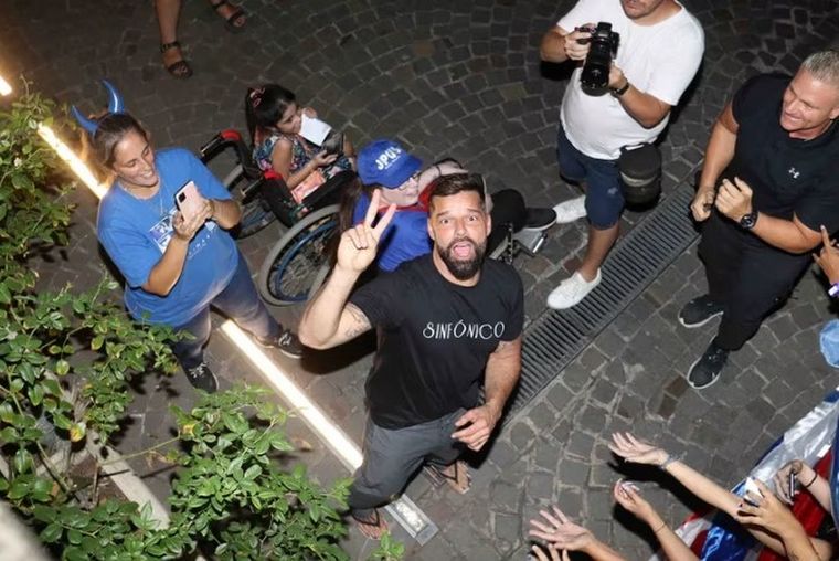 Ricky Martin se reencontró con sus fans de Buenos Aires entre bailes y murgas