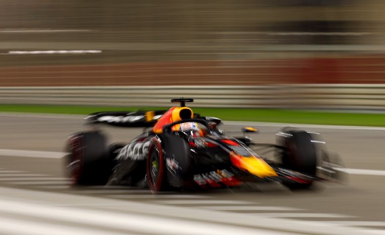 FOTO: El RB19 Verstappen fue una silueta veloz que se escapó para ganar con gran ventaja
