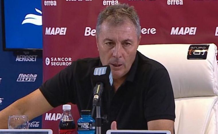 El entrenador no seguirá en "El Granate".