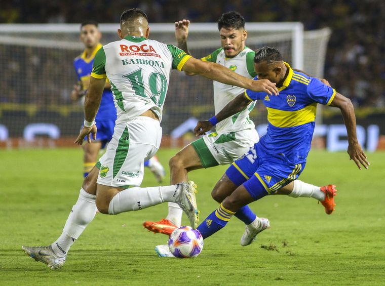Boca y Defensa animaron un encuentro entretenido en