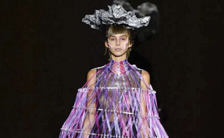 Juanita Tinelli debutó en la semana de la moda en París.