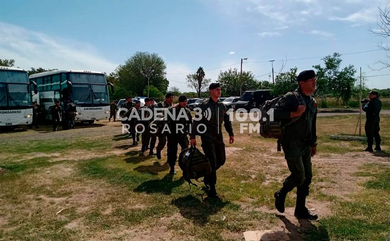 FOTO: Las imágenes exclusivas del refuerzo de 200 gendarmes que ya arribaron a Rosario.
