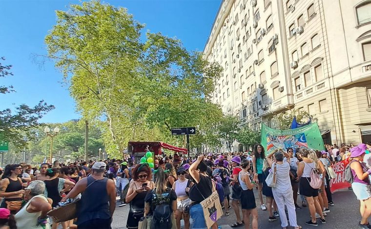 El centro de Rosario se volvió a copar por la movilización del Día de la Mujer. 