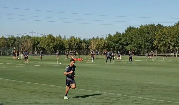 Erik Godoy entrenó diferenciado