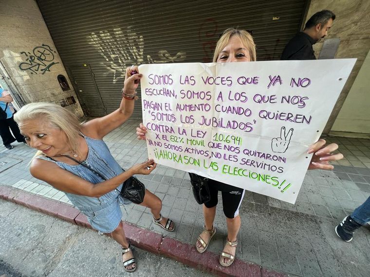 AUDIO: Protesta docente en Córdoba: conflicto porque no permiten armar la carpa