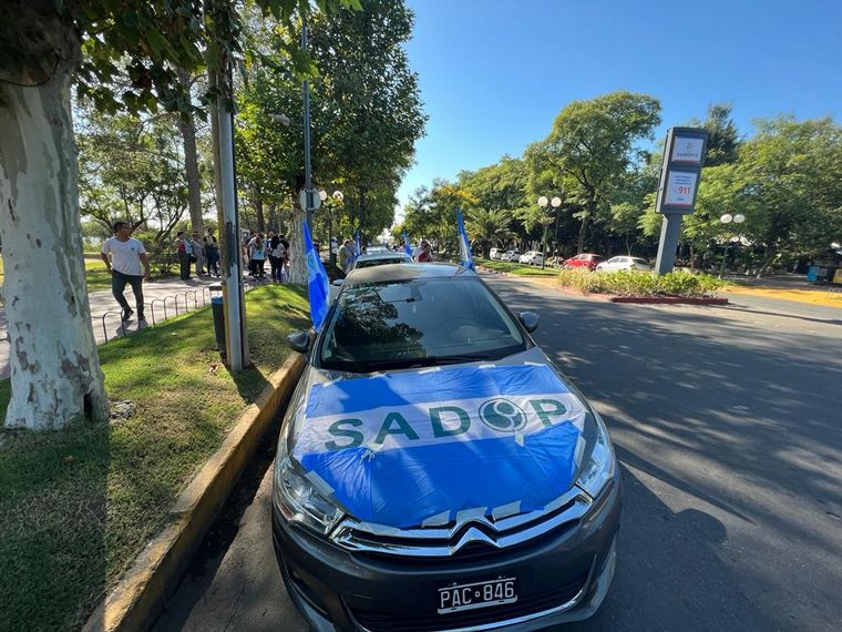 Córdoba: paro y caravana de docentes en rechazo a la oferta de la Provincia
