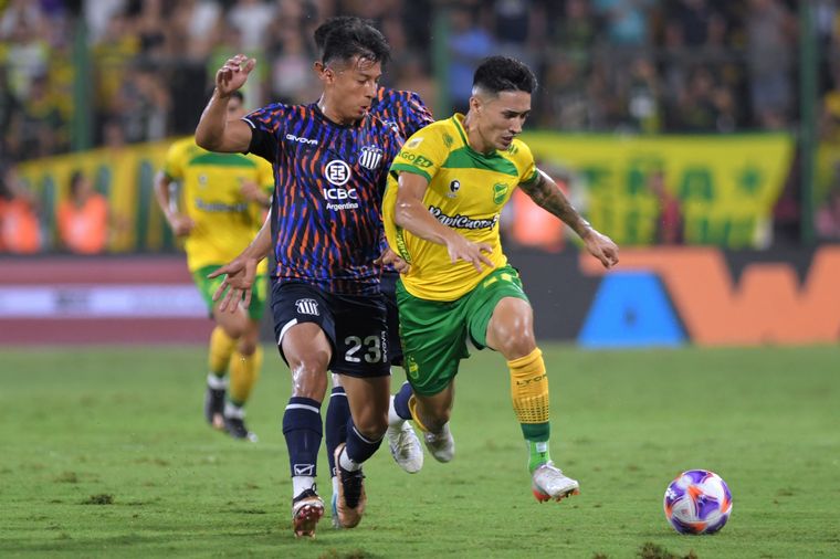 Talleres y Defensa repartieron puntos en Florencio Varela.