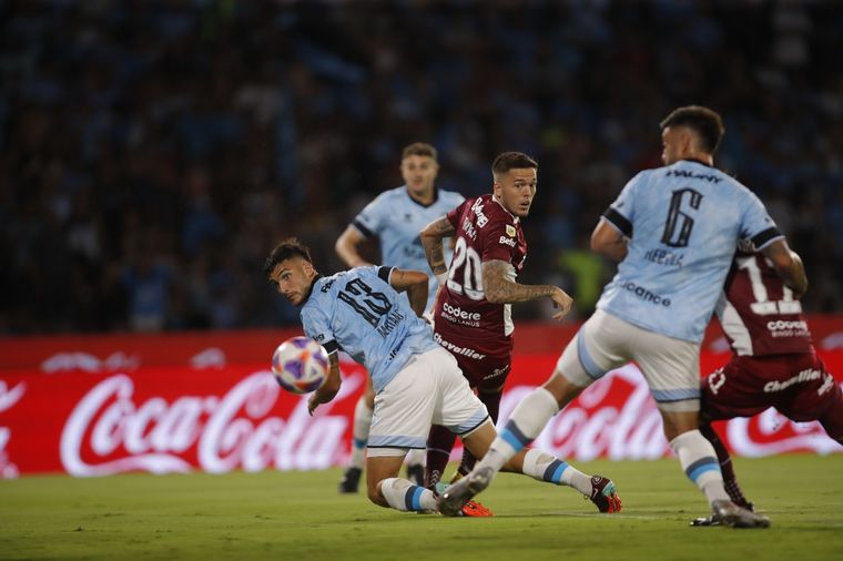 FOTO: Meriano fue el jugador destacado del partido entre Belgrano y Lanús.