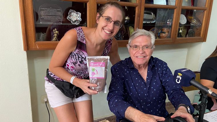 Lorena Londero productora de harina de uva