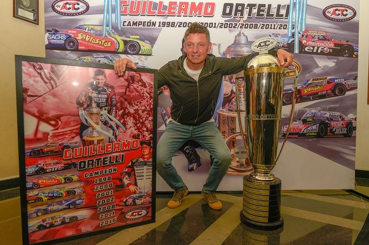 FOTO: ¡Vuelve el Rey! Ortelli se suma a las “Chatas” del Campo Argentino en La Plata.