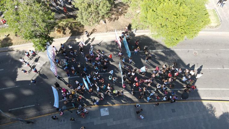 Polo Obrero y otras organizaciones sociales marchan en Córdoba