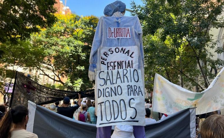 Trabajadores de la Salud pararon y marcharon en Córdoba.