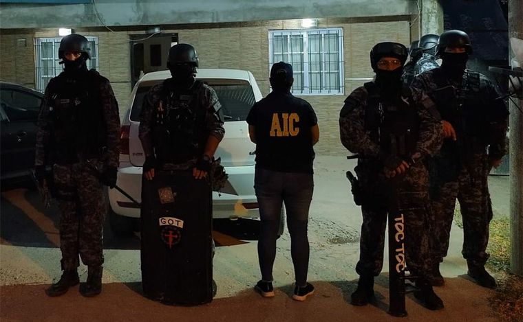 FOTO: Rosario: allanamientos y un detenido por el crimen mafioso de 