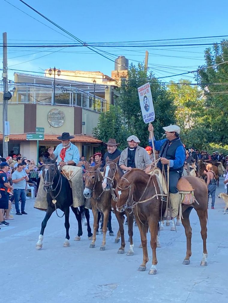 Llegó la Cabalgata Brocheriana para rendir tributo al Cura Santo