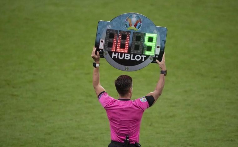 La MLS implementará una nueva regla para no perder tiempo en los cambios (TyCSports).