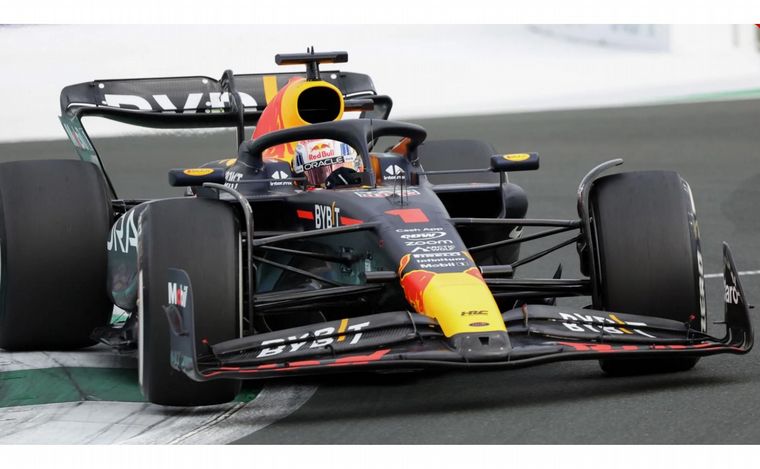 FOTO: Verstappen, intratable con el Red Bull, busca su primera pole en Jeddah
