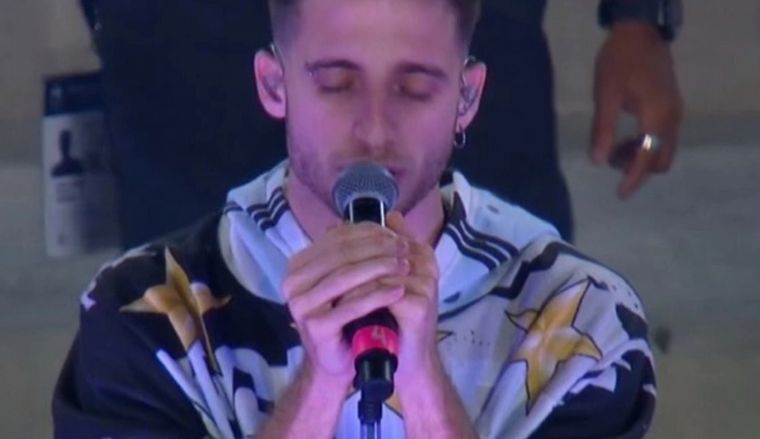 Wos, uno de los artistas destacados en la gran noche de la selección argentina.