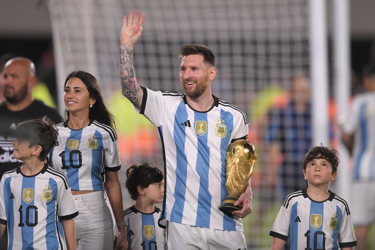 FOTO: 4 libros sobre Lionel Messi: su pasado, la genialidad y la gloria eterna del '22