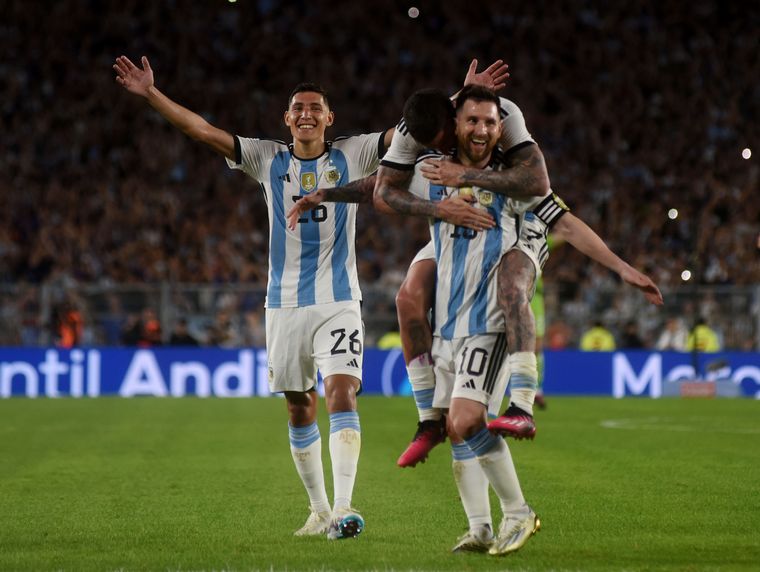 FOTO: Lionel Messi anotó el segundo gol para la Selección.