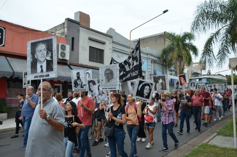 FOTO: La movilización por el Día de la Memoria en Salta.