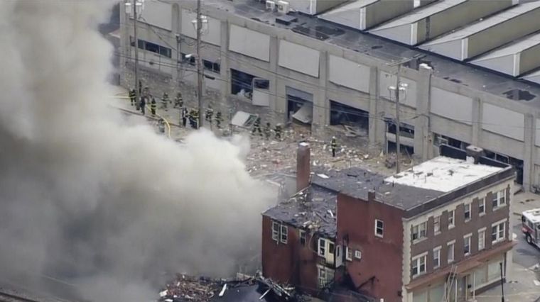 FOTO: Siete muertos por una explosión en una fábrica en Estados Unidos