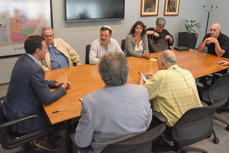 López encabezó la reunión con referentes religiosos de Córdoba.