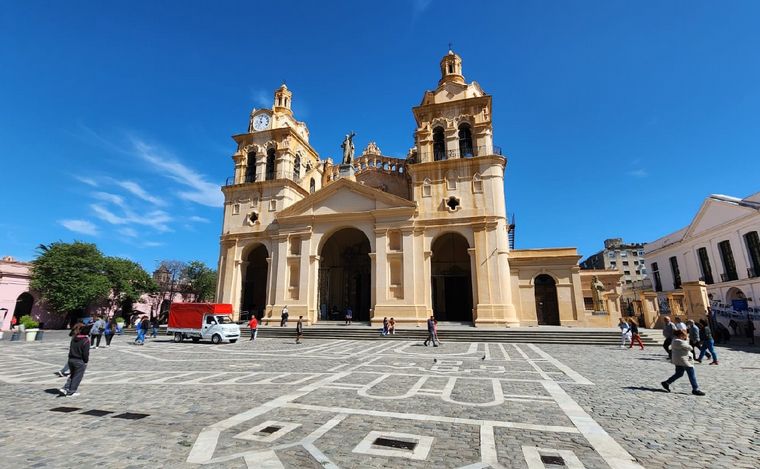 FOTO: La Catedral de Córdoba, visita obligada para quien llega a Córdoba. (Foto: Cadena 3)