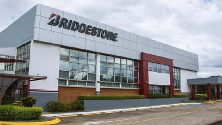 FOTO: Empleados de Bridgestone cobrarán bono de más de 1,2 millones de pesos (Foto: Telam)