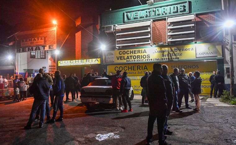 Velaron los restos del colectivero asesinado en Virrey del Pino.